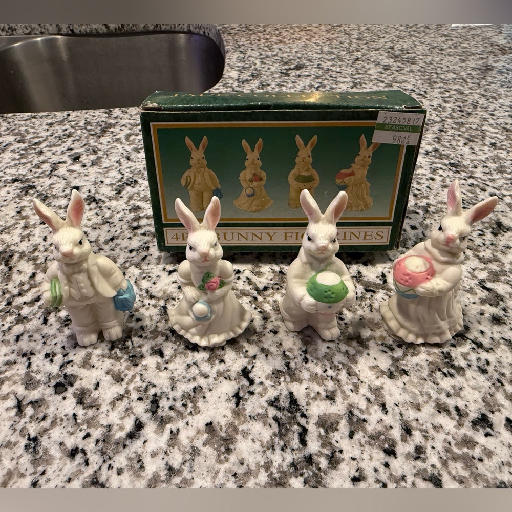 Jade Collection Easter Bunny Figurine Set